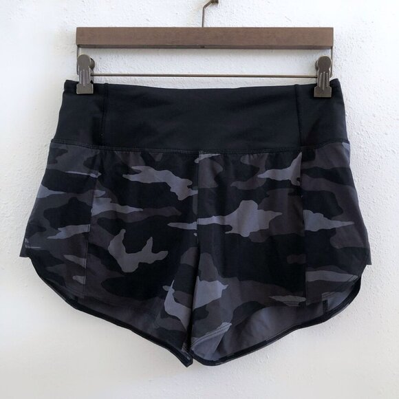 ATHLETA Black Camo Ready Set Shorts Size Small - Picture 1 of 8
